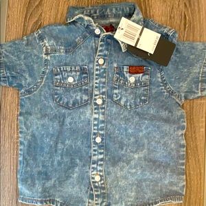 Chambray Medium Wash Button-up Tshirt